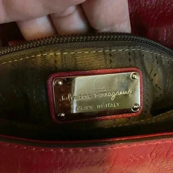 Salvatore Ferragamo Rory chain shoulder bag Sofiano leather. - Picture 6 of 13